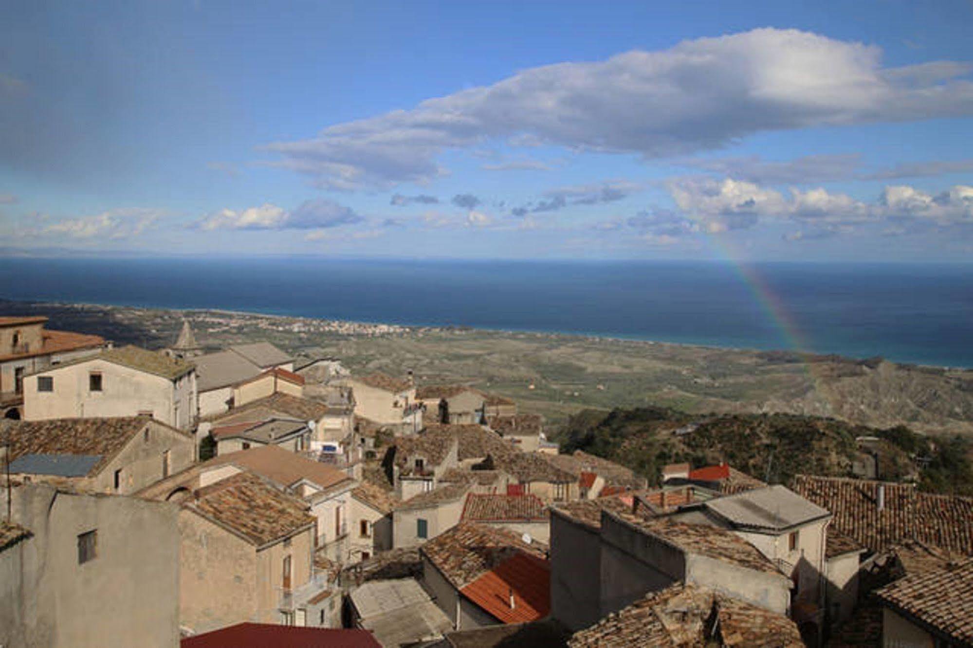 Perla Del Borgo Appartamenti Santa Caterina dello Ionio Extérieur photo